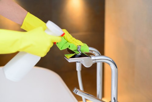 Kitchen and bathroom cleaning service in Roehampton home